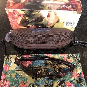 Maui Jim “Sandy Beach” sunglasses